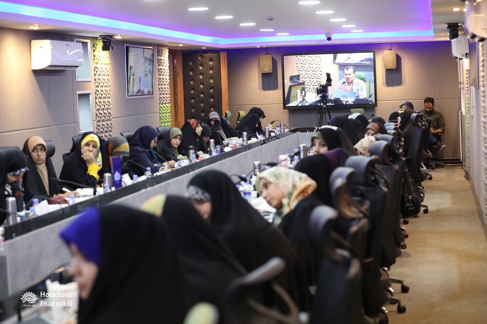 زبان استعاری زنانه در شعر فارسی؛ راز بیهمتایی غزل ایرانی