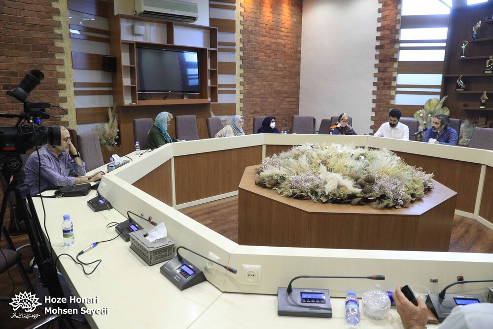 نگاه بیهقی بر اساس خاطره‌گویی است، نه تاریخ‌نگاری