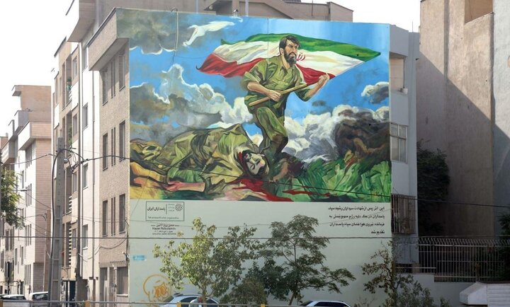 رونمایی از نقاشی دیواری حسن روح‌الامین در اتوبان صیاد