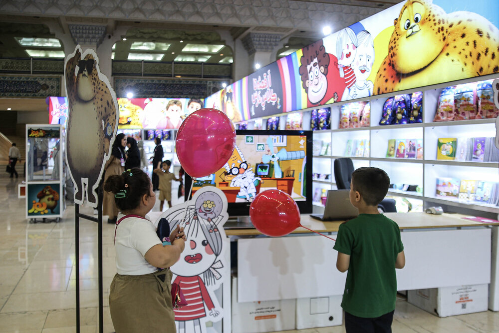 شخصیتهای کارتونی سوره در نمایشگاه نوشت افزار ایرانی