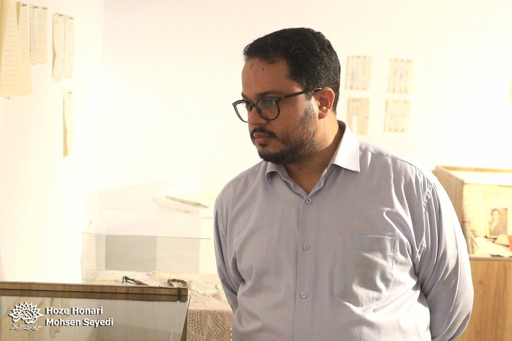 📷 بازدید مسئولان فرهنگی از نمایشگاه «آوازهای دوردست»