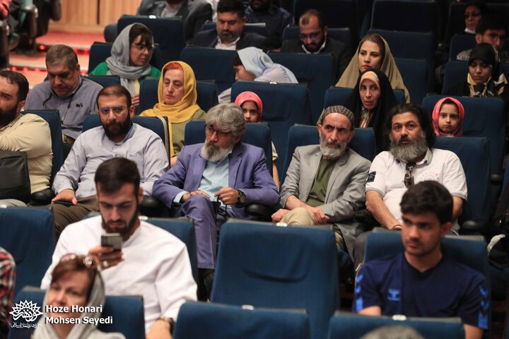 در حلقه رندان