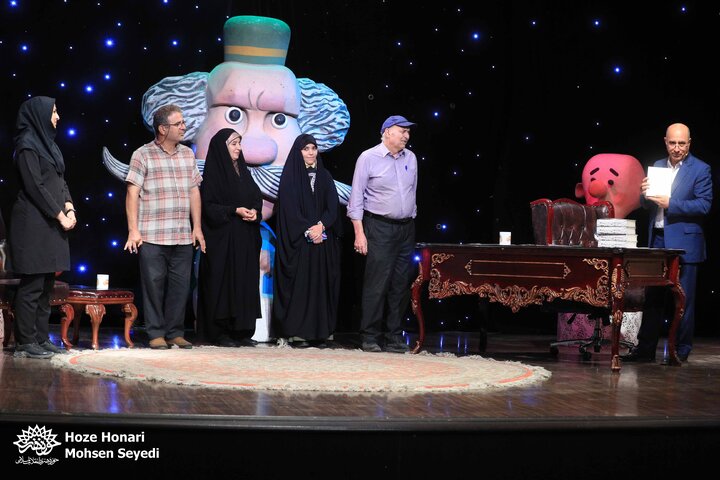 در حلقه رندان