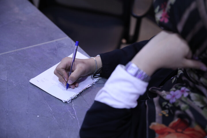 دوشنبه ها به وقت کتاب