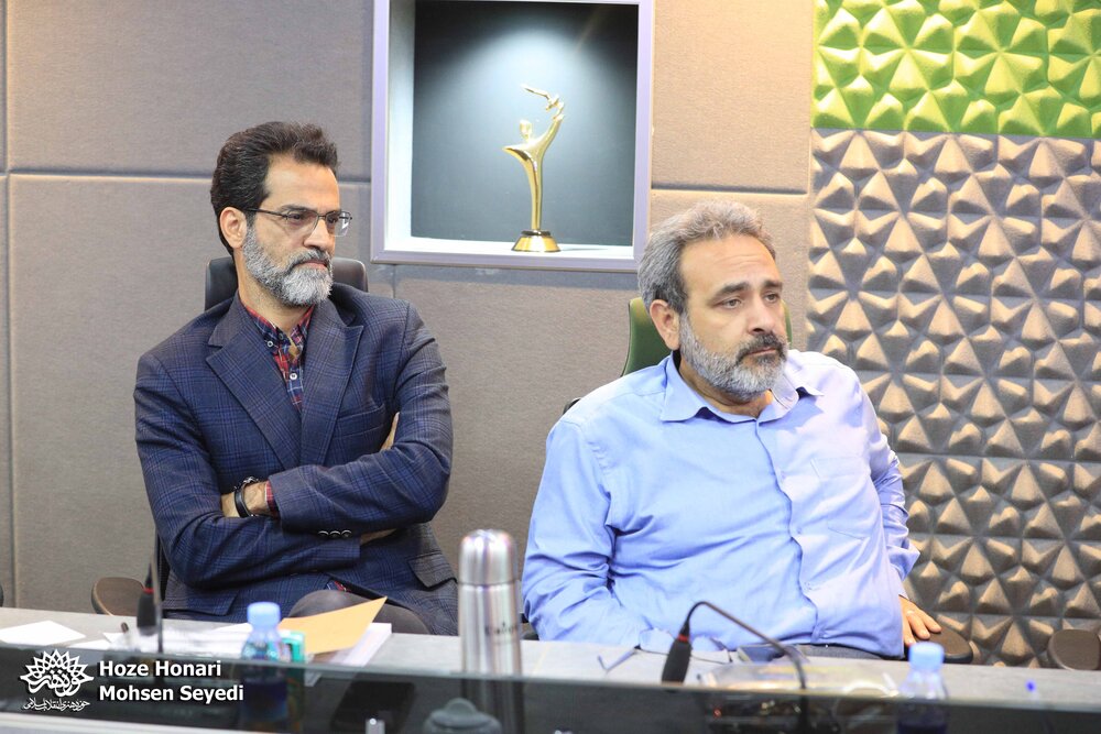 نشست «دشوارههای همزیستی مستند و داستان» برگزار شد