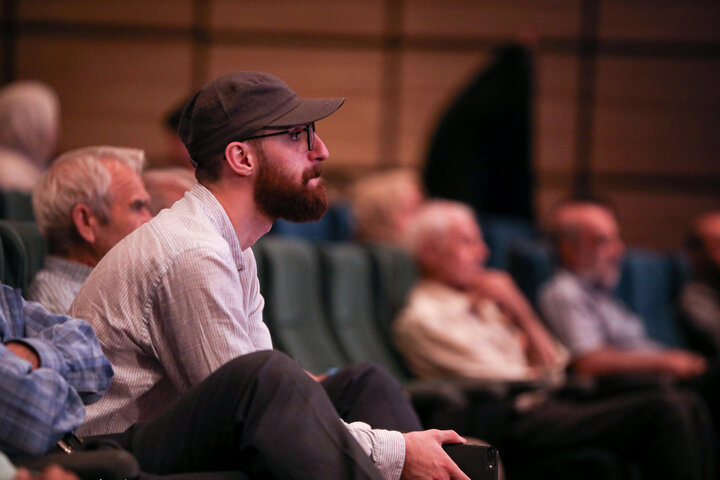 ۳۷۲ اُمین شب‌خاطره