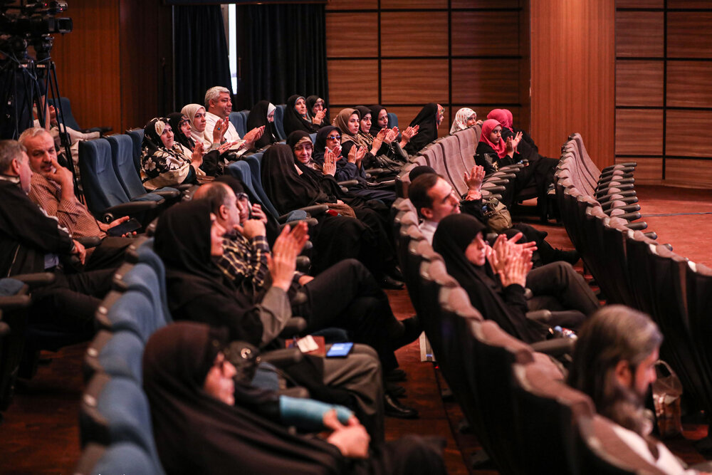 آزادگان در اسارت حیثیت جمهوری اسلامی را حفظ کردند