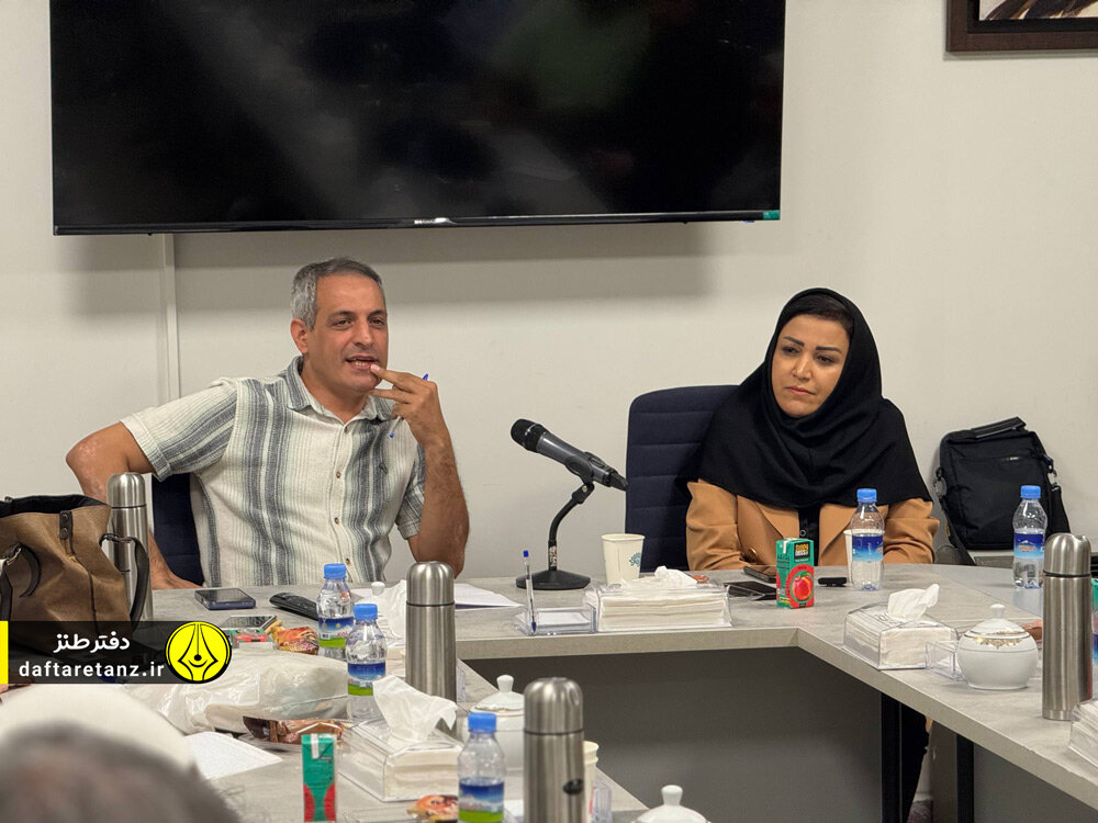 پرورش نویسندگان طنز و انتقال تجربه بین نسل‌ها