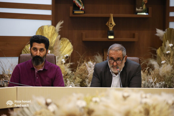 «حکمت و حکایت در زبان فارسی»