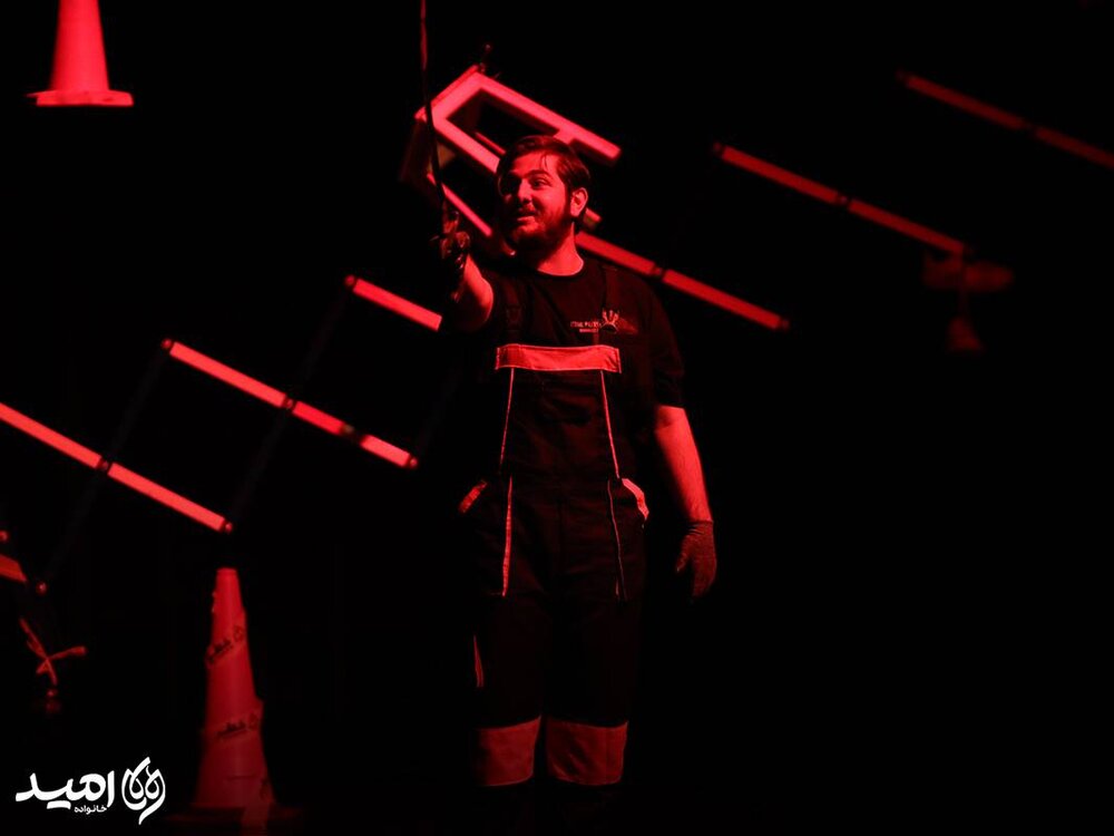 اجرای «بودن در زمان و مکان مناسب» در تماشاخانه مهر