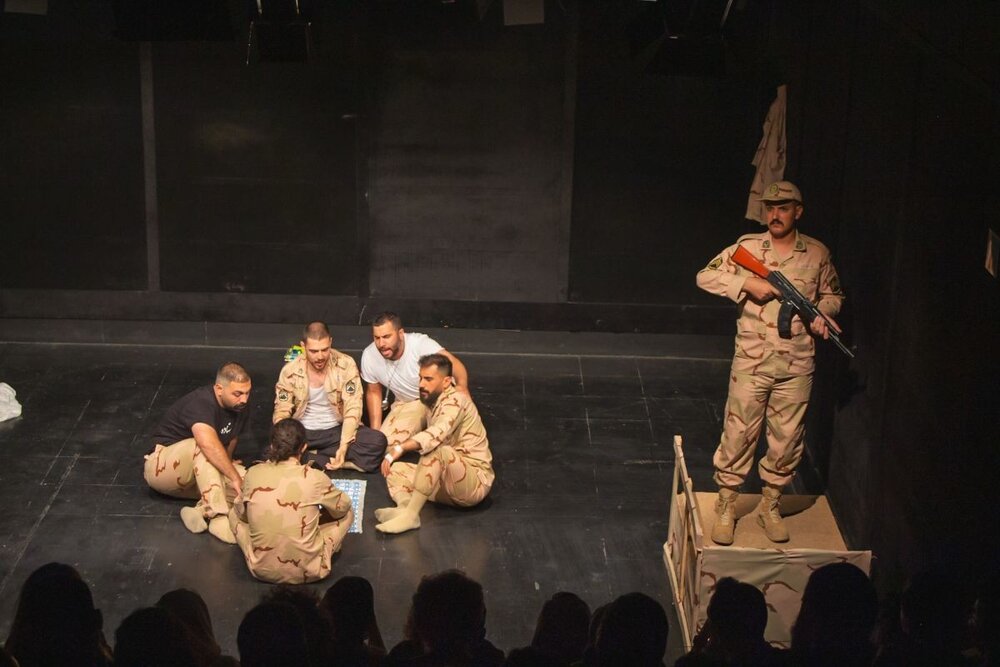 «ریگ‌چاه»؛ نمونه موفق تئاتری با هزینه کم و تاثیرگذاری بالا