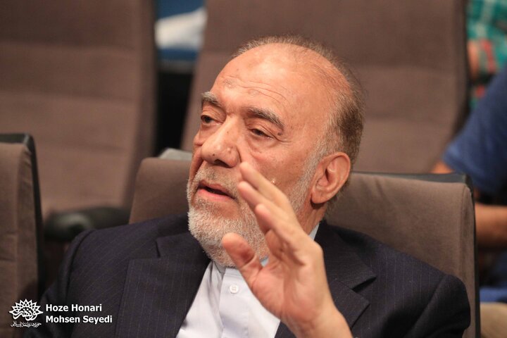 رونمایی از کتاب شعر آیینی «من از کودکی…»