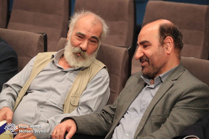 رونمایی از کتاب شعر آیینی «من از کودکی…»