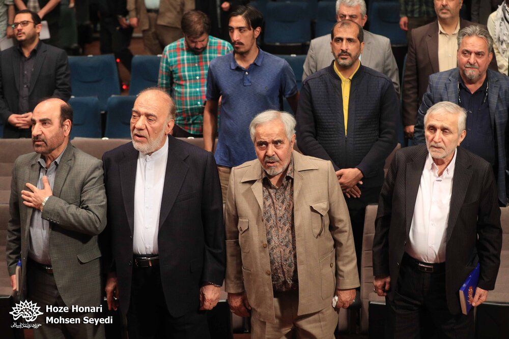 📷 رونمایی از کتاب شعر آیینی «من از کودکی…»