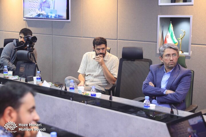 نشست نقد و بررسی رمان «آنجا»