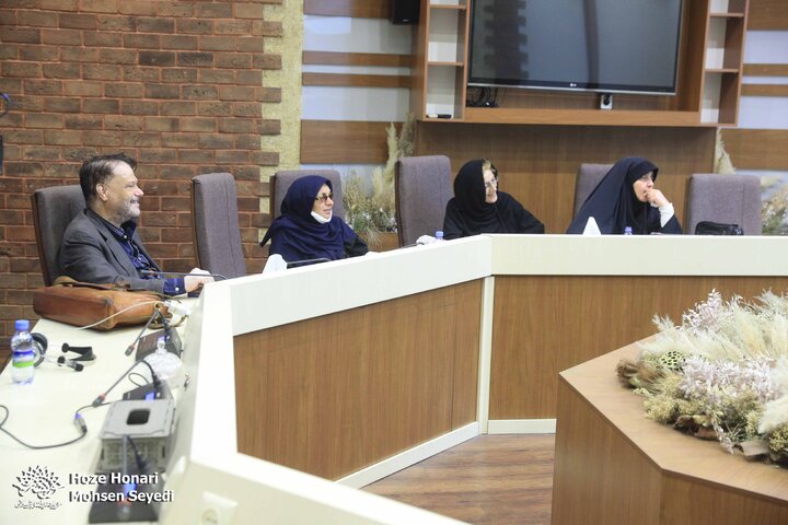 حکمت و حکایت