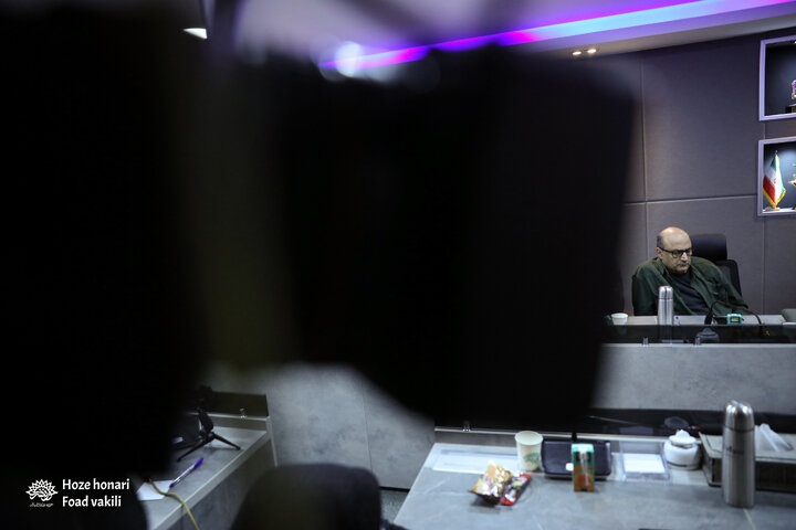 جلسه نقد کتاب «آن سوی دیوار»