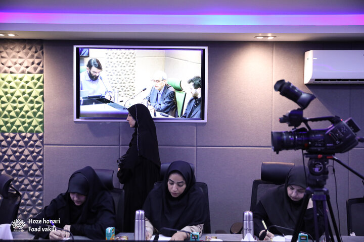 جلسه نقد کتاب «آن سوی دیوار»