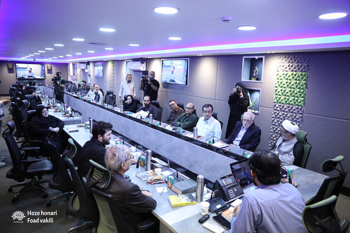 جلسه نقد کتاب «آن سوی دیوار»