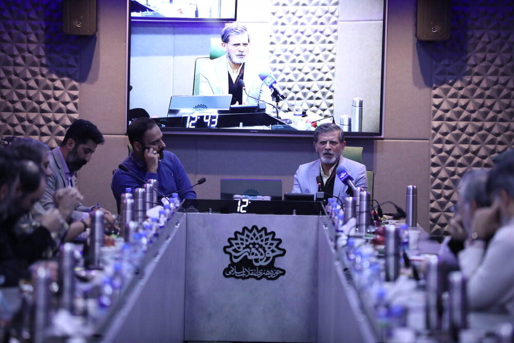 جایزه پارسیجان به شهریار ازهاریان فر، علی بزرگی و محسن چاووشی اهدا شد