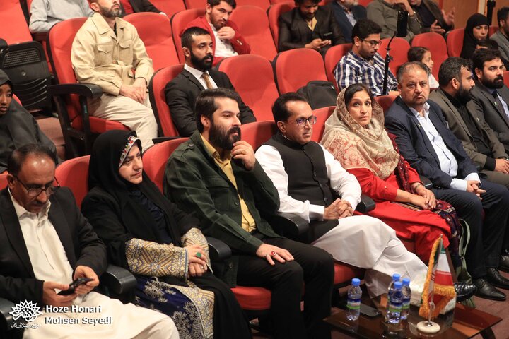 عصر شعر یادبود علامه اقبال لاهوری