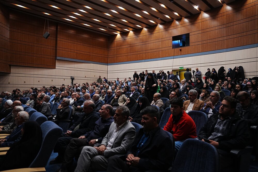 سه کتاب خاطرات رزمندگان لرستان رونمایی شد