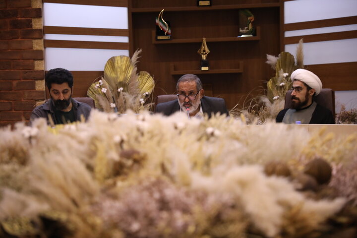 حکمت و حکایت