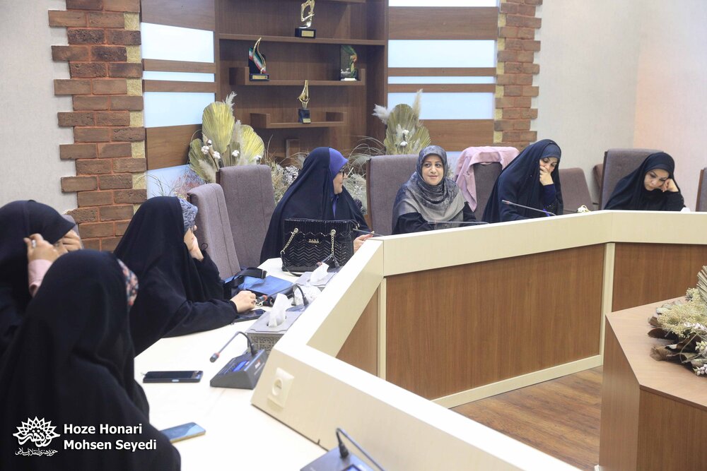 «عطر شعر»؛ بهانه‌ای برای سرودن در جمعی شاعرانه