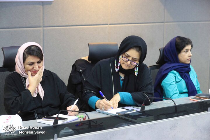 نشست ادبی «دوشنبه‌ها، به وقت کتاب»