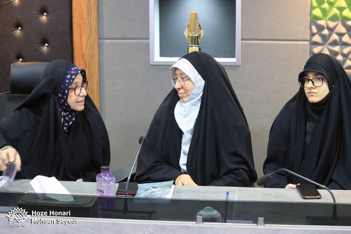 نشست ادبی «دوشنبه‌ها، به وقت کتاب»