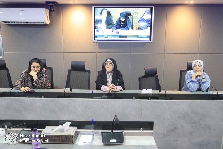 نشست ادبی «دوشنبه‌ها، به وقت کتاب»