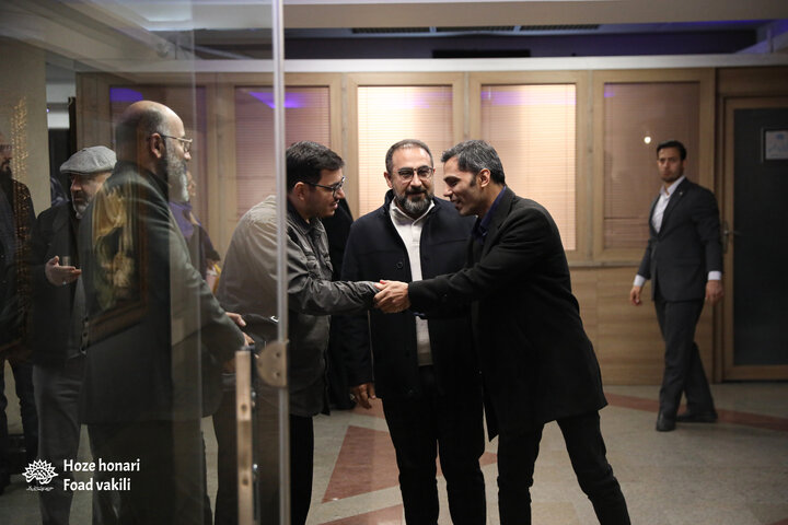 سپیدتر از یاس