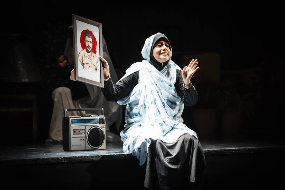 «قهرمان» با مضمون سه کتاب تقریظ شده توسط رهبر انقلاب، اجرا شد