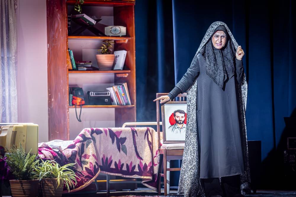 «قهرمان» با مضمون سه کتاب تقریظ شده توسط رهبر انقلاب، اجرا شد