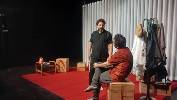 «نقطه، پایان» از تفکر تزریق شده به ذهن جوان ایرانی می‌گوید