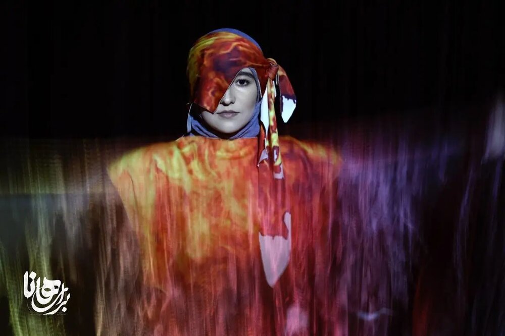 «هنر مقدس» «برای هانا» را روی صحنه می‌برد