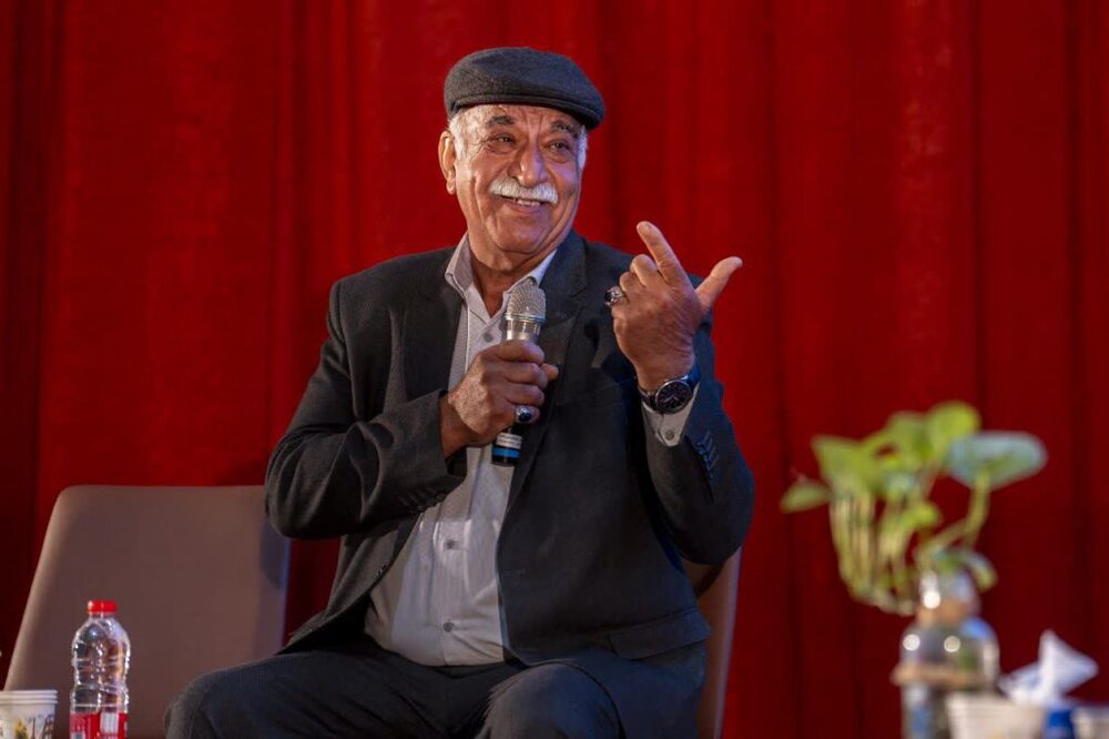 آیین رونمایی از کتاب «خندهچیها» برگزار شد