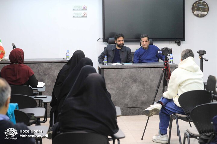 دوشنبه ها به وقت کتاب