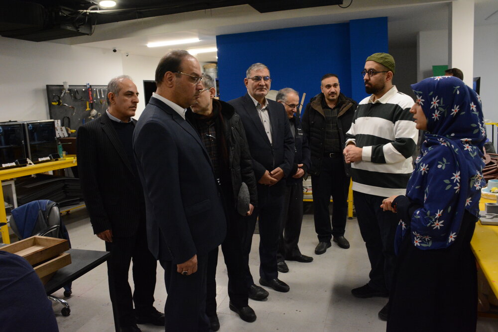 بازدید معاون علمی، فرهنگی و اجتماعی سازمان برنامه و بودجه از مجموعه «کارستان بهارستان»