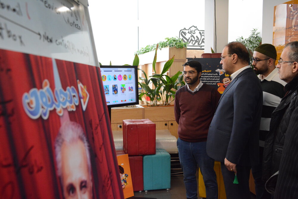 بازدید معاون علمی، فرهنگی و اجتماعی سازمان برنامه و بودجه از مجموعه «کارستان بهارستان»