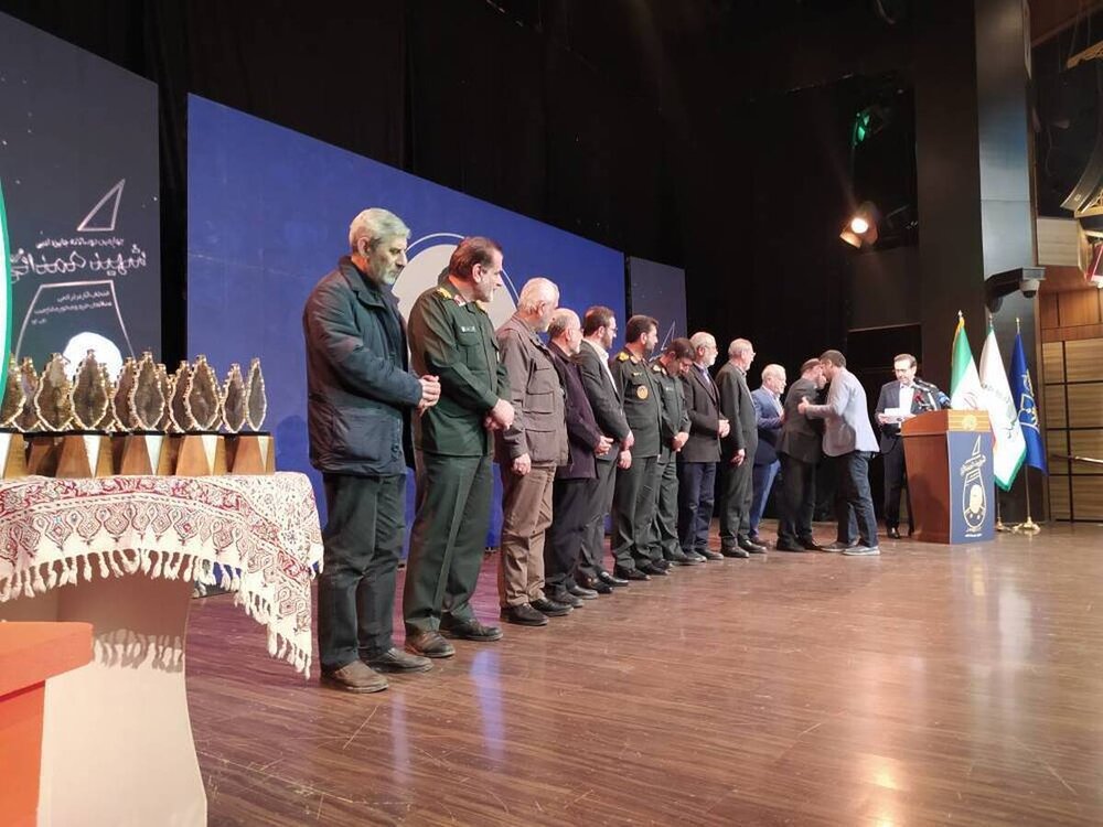 جایزه شهید همدانی؛ رویدادی که با تایید حاج قاسم بر آثار مقاومت و مدافعان حرم تمرکز دارد / درخشش تولیدات سوره مهر