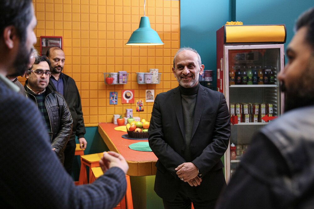 بازدید رییس رسانه ملی از پشت صحنه «هتل بسیار بسیار عجیب»/ پخش فصل اول در ماه رمضان