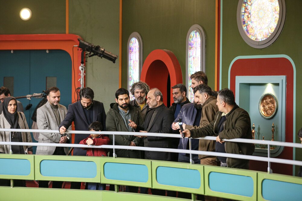 بازدید رییس رسانه ملی از پشت صحنه «هتل بسیار بسیار عجیب»/ پخش فصل اول در ماه رمضان