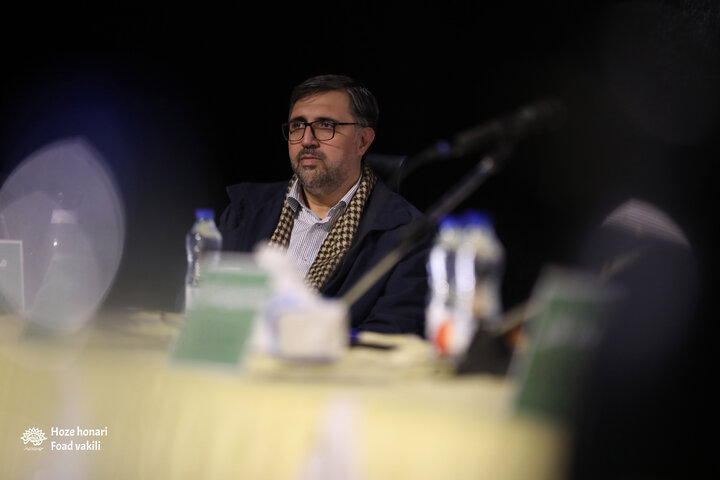 نشست صمیمانه ریاست حوزه هنری با کارگردانان و کارشناسان نمایش استان‌های حوزه هنری