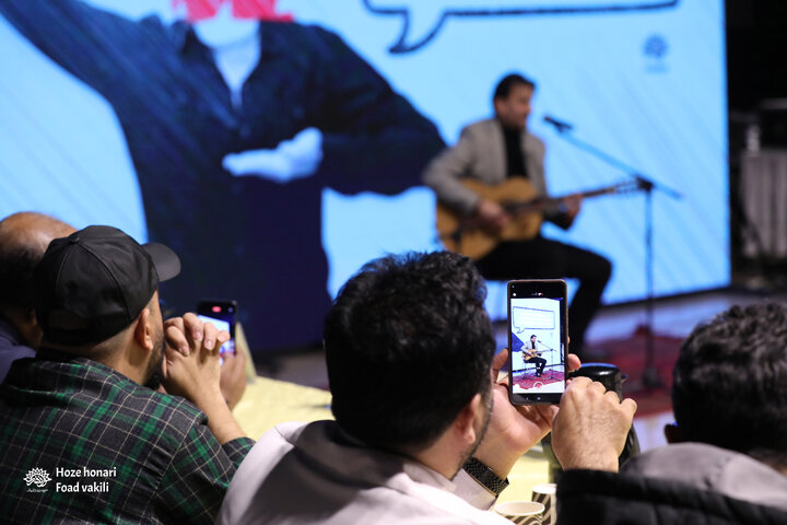 نشست صمیمانه ریاست حوزه هنری با کارگردانان و کارشناسان نمایش استان‌های حوزه هنری