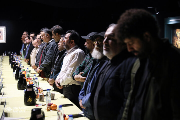 نشست صمیمانه ریاست حوزه هنری با کارگردانان و کارشناسان نمایش استان‌های حوزه هنری