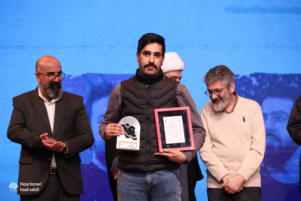 «زندگی در جنگ»، آغاز جریانی تولیدمحور در عکاسی پساجنگ است