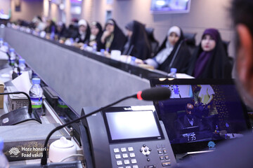 شعر ظرفیتی عظیم برای پاسخ‌گویی به دلتنگی‌های انسان دارد