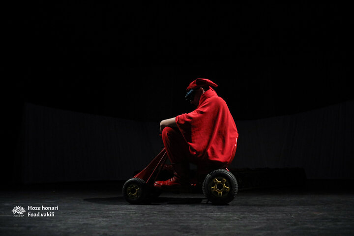 نمایش می خواستم اسبش باشم