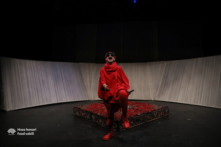 نمایش می خواستم اسبش باشم